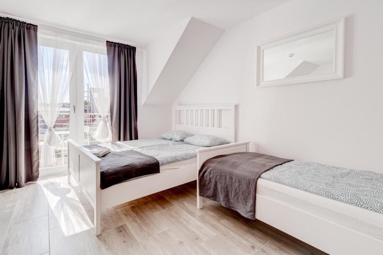 Pod Winogronem - Apartamenty Z Basenem I Wyzywieniem Pobierowo Exterior photo