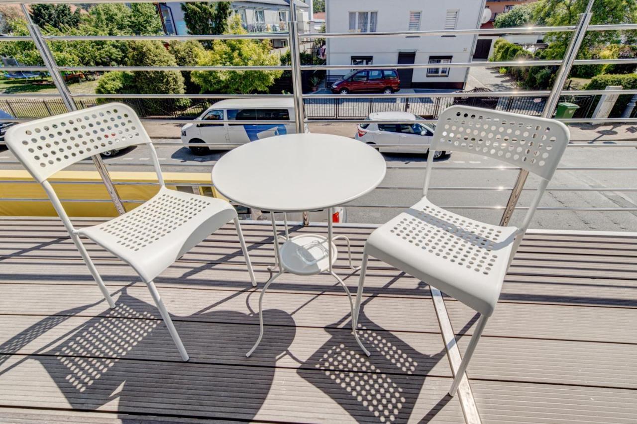 Pod Winogronem - Apartamenty Z Basenem I Wyzywieniem Pobierowo Exterior photo